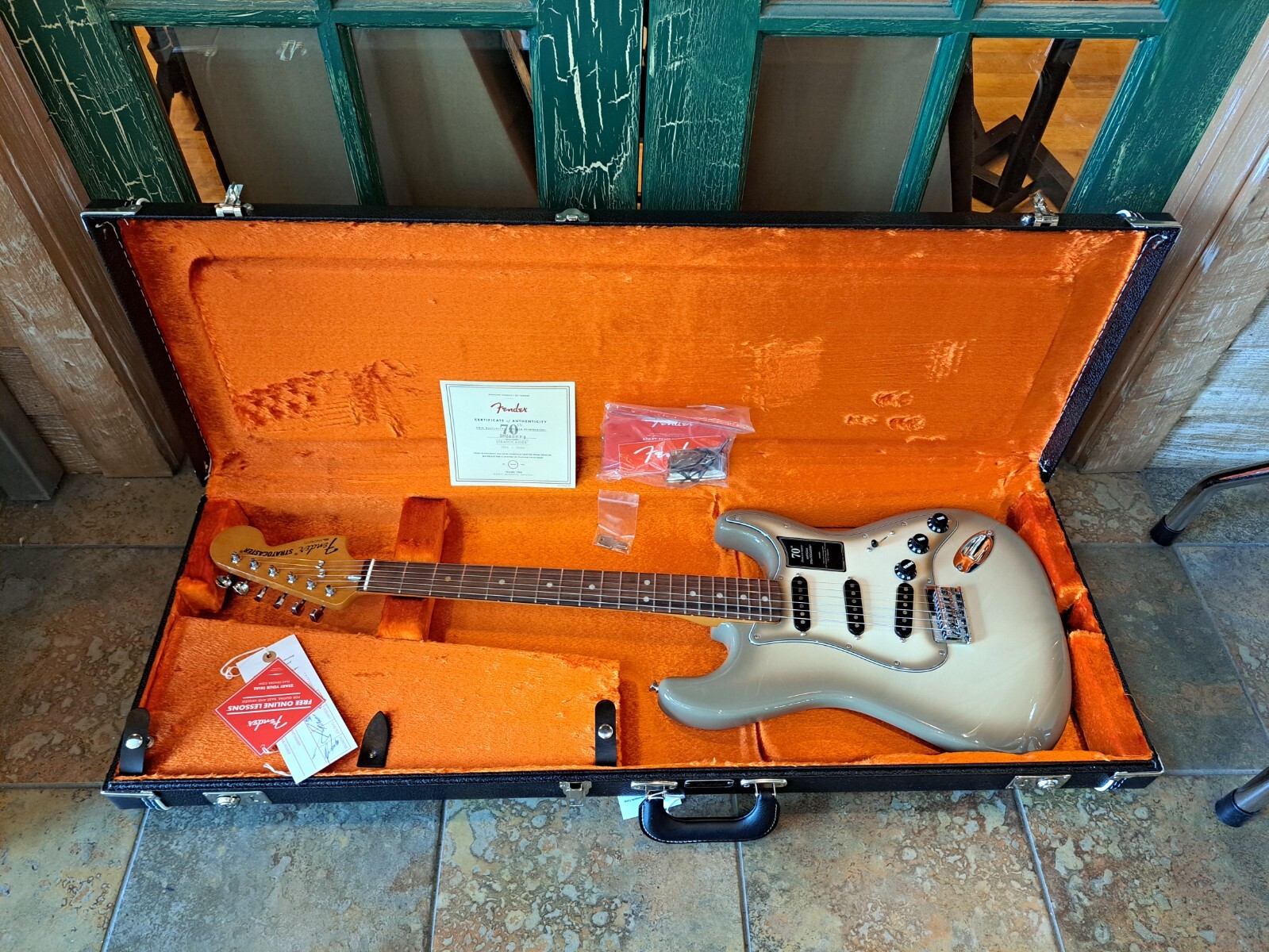 2024 Fender 70th Anniversary Vintera II Antigua Stratocaster w/ Fender Case
