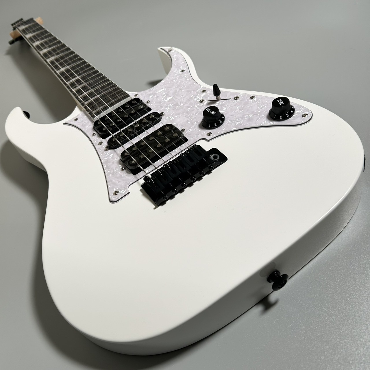 Ibanez RGV250 WH White Electric Guitar Stratocaster Style Syncro Trem Used