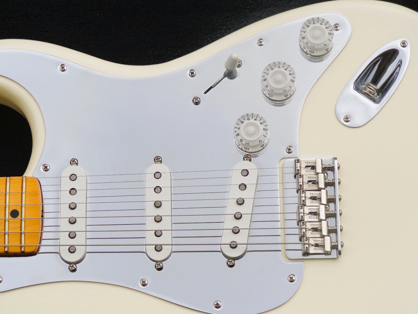 Fender Nile Rodgers Hitmaker Stratocaster Maple Fingerboard Guitar Olympic White