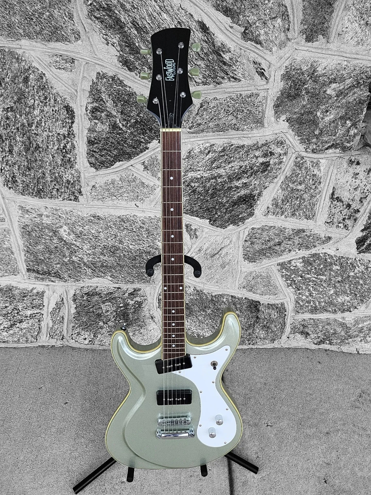Eastwood Sidejack Std Baritone Electric Guitar