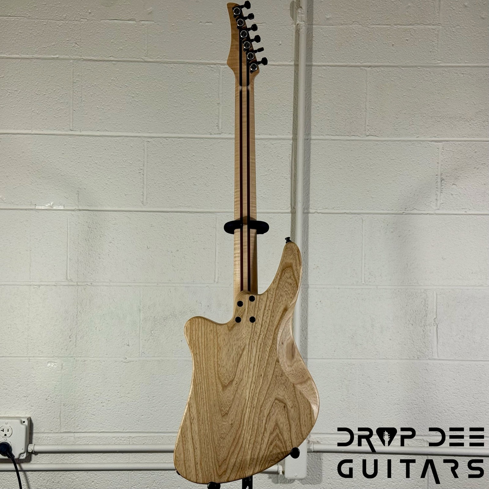 GV Guitars Vincent Baritone Electric Guitar w/ Case – Natural