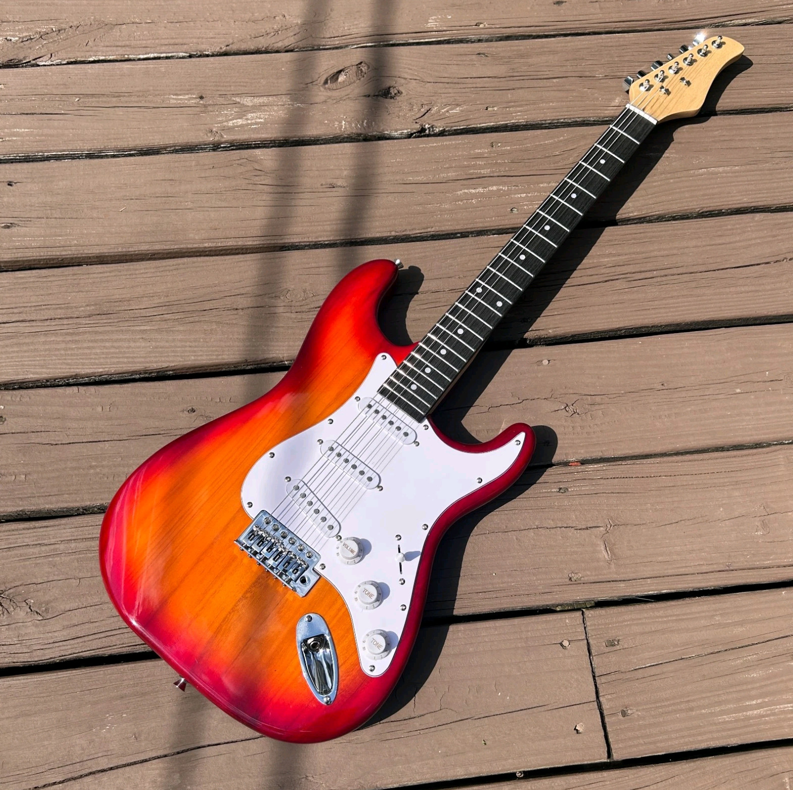 🎄HOLIDAY SPECIAL!🎄S Style Electric Guitar +Case/Strap +Whammy/Trem +Strap!