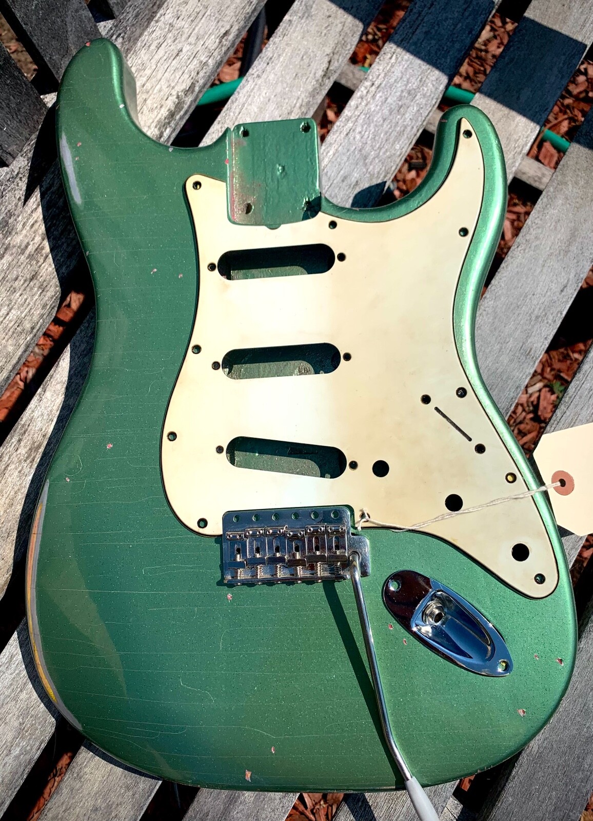 STRAT BODY RELIC 60s NitroThinSkinLacquer Pearl GREEN Met ORDER HERE JVGuitars