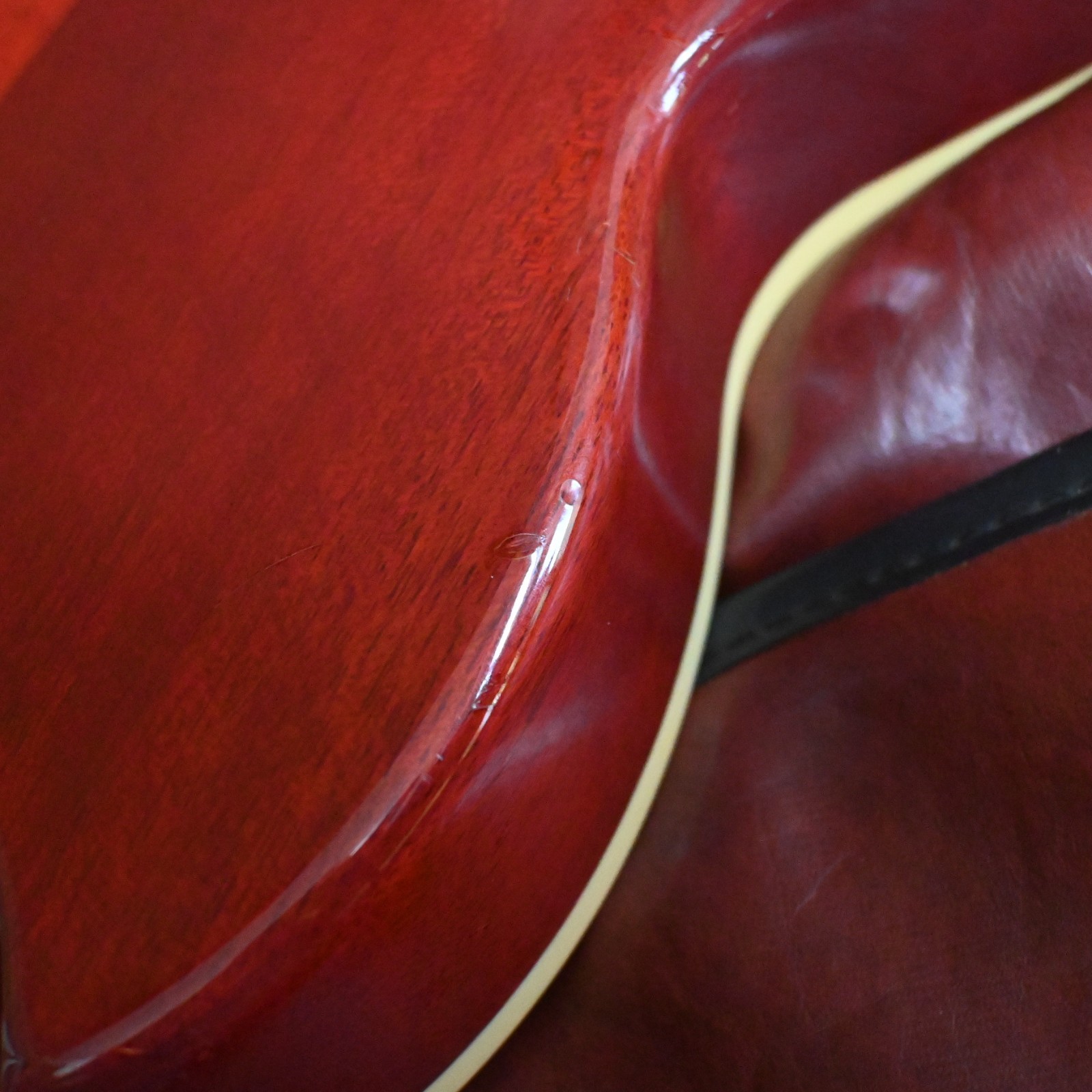 1982 Vintage YAMAHA SG1500 Persimmon Red + Genuine Yamaha Soft Case (G292)