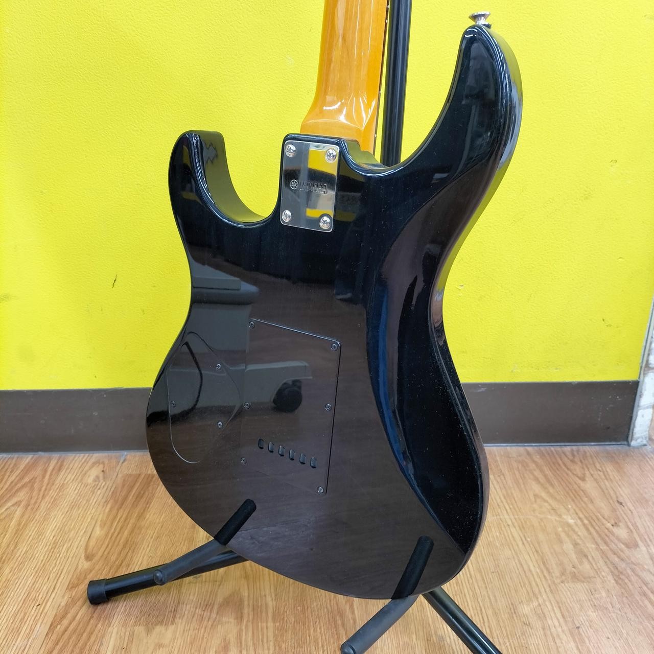 YAMAHA PAC612VIIFM Electric Guitar
