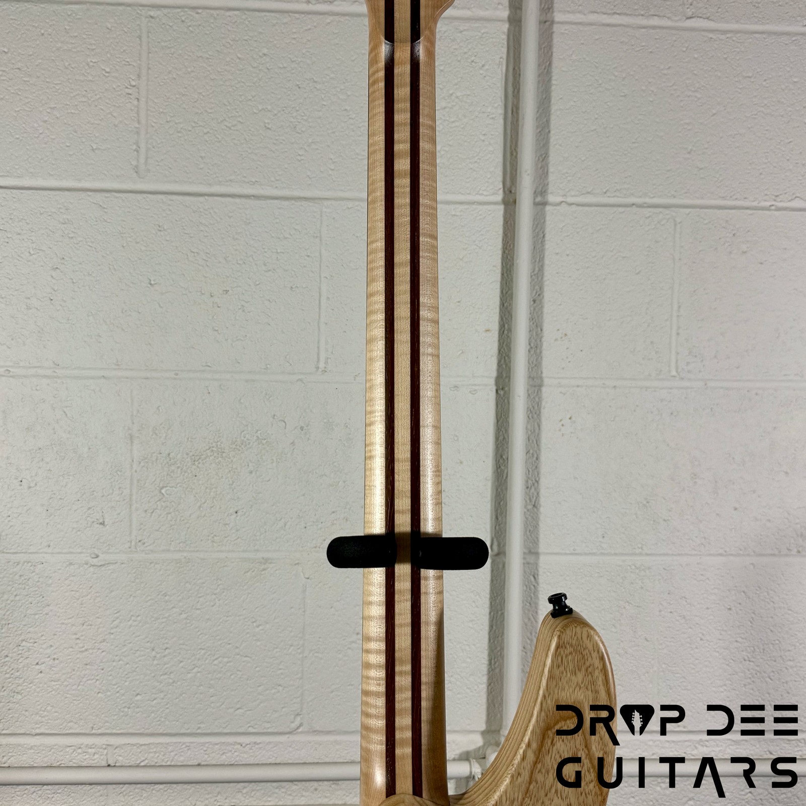 GV Guitars Vincent Baritone Electric Guitar w/ Case – Natural