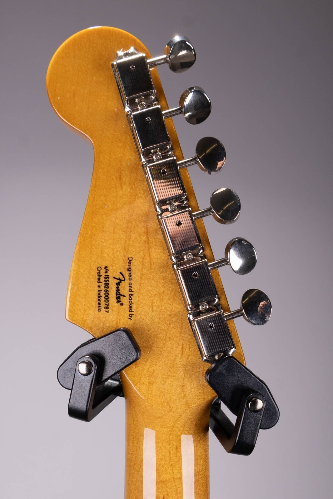 Squier Classic Vibe ’60s Stratocaster Electric Guitar 3-Color Sunburst