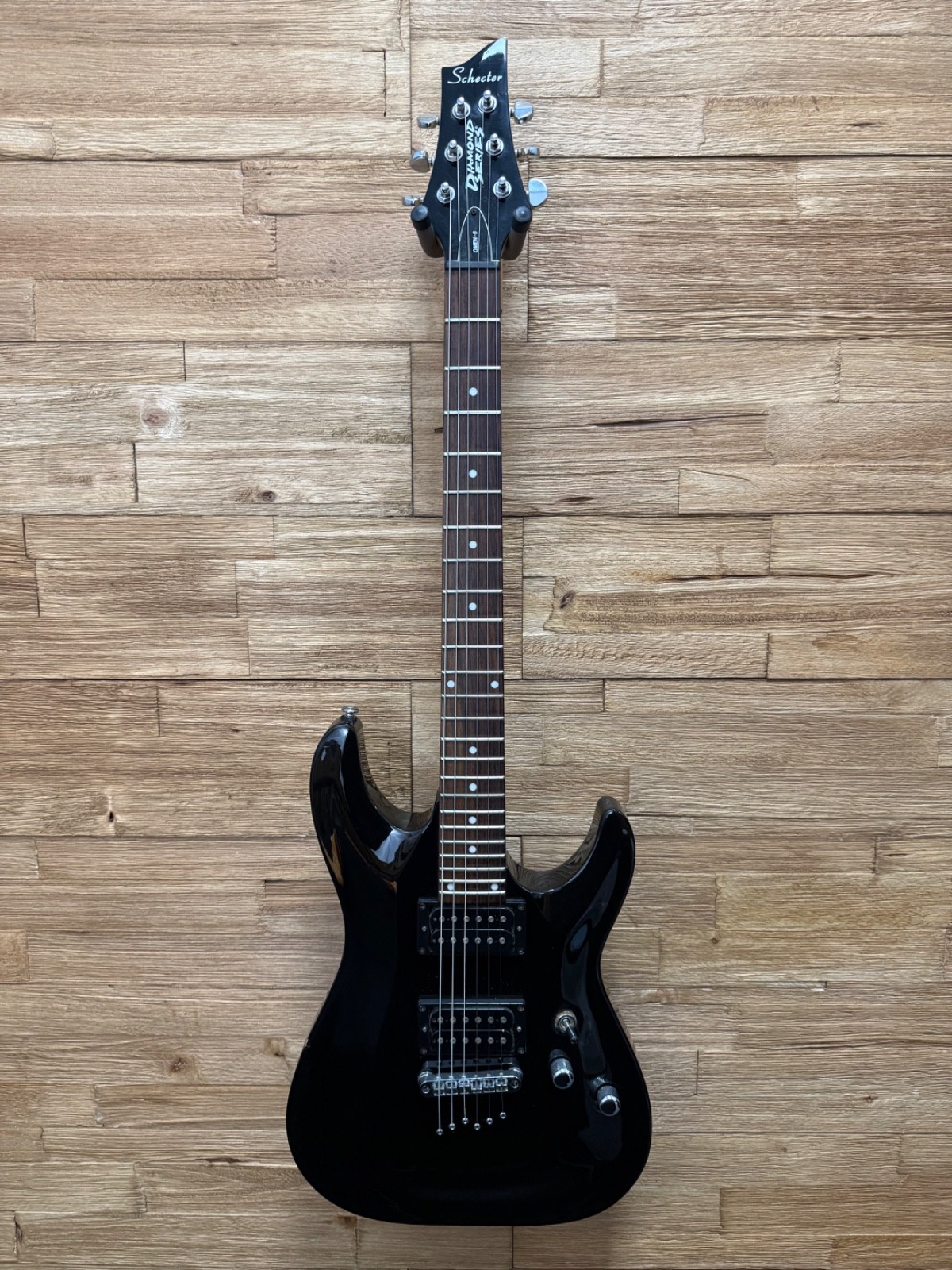 Schecter Omen 6 Electric Guitar -Diamond Series- 2005- Black Gloss – 8lbs 1oz