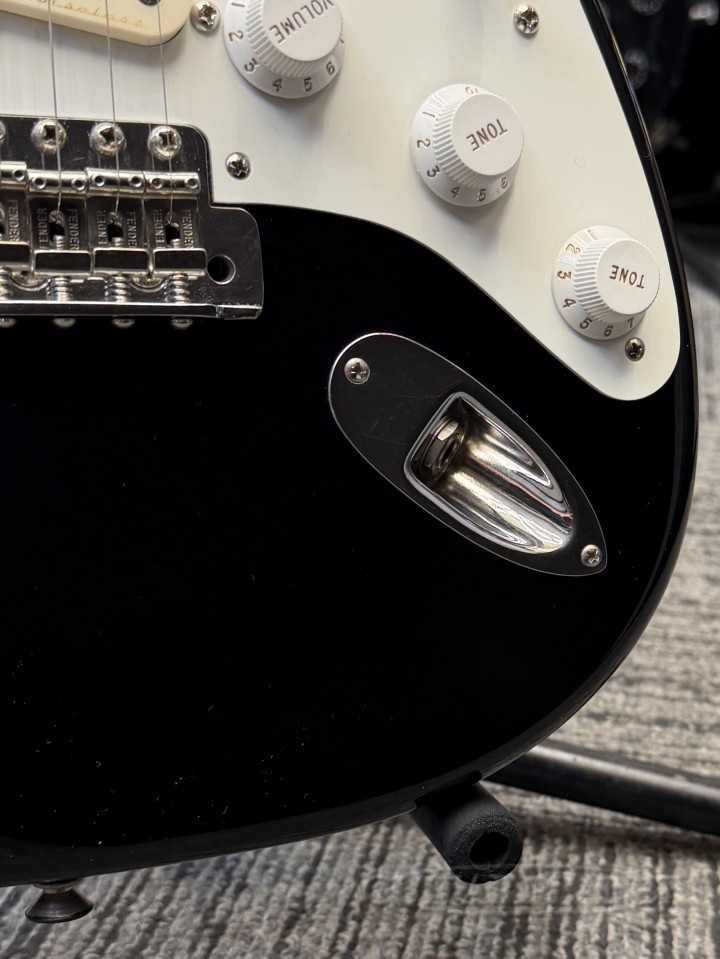 Fender 1993 Eric Clapton Stratocaster ”MOD.” -BLACK- Used Electric [AUTH]