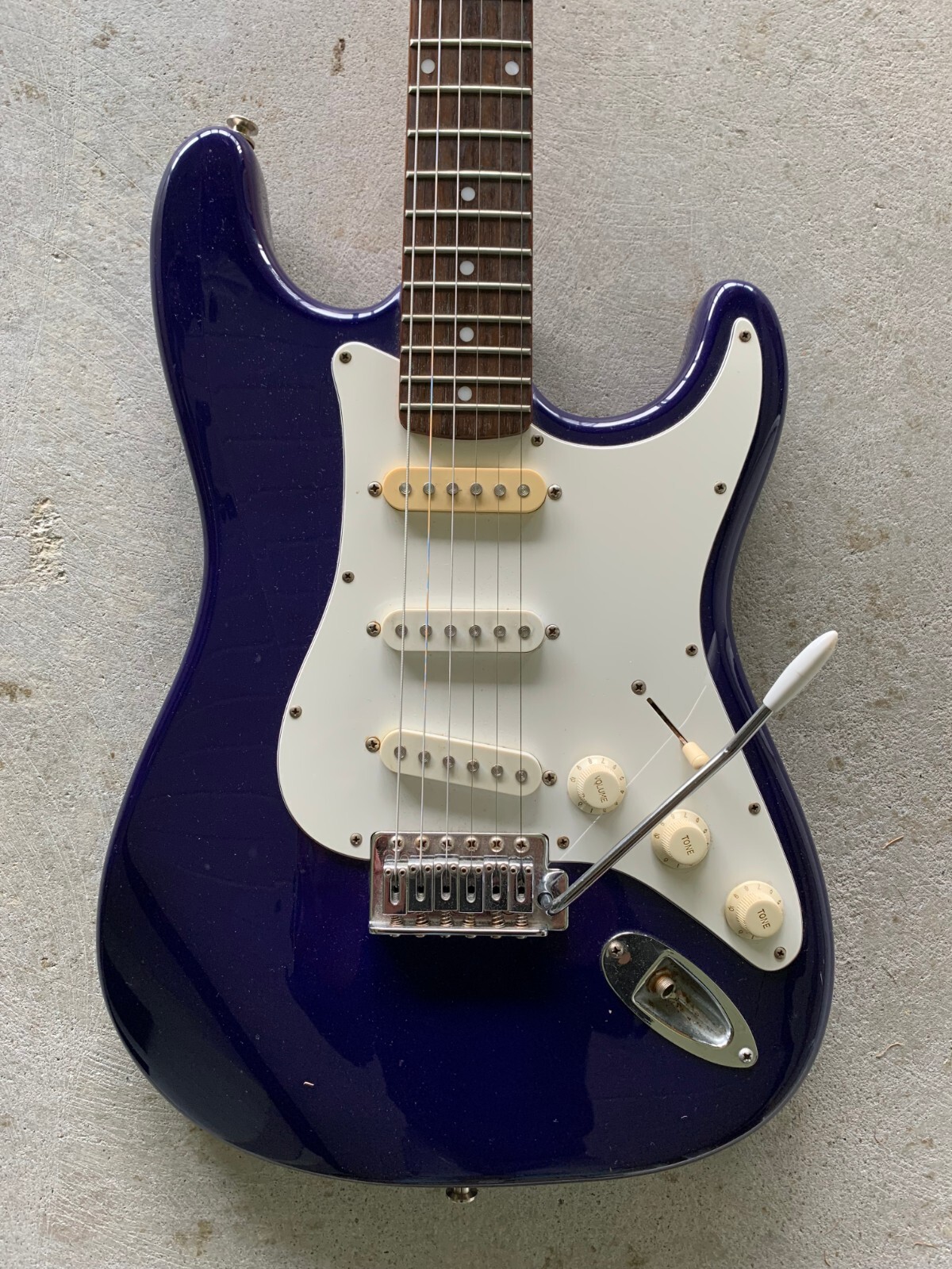 Silvertone SS11 Electric Guitar 2003 Stratocaster Purple