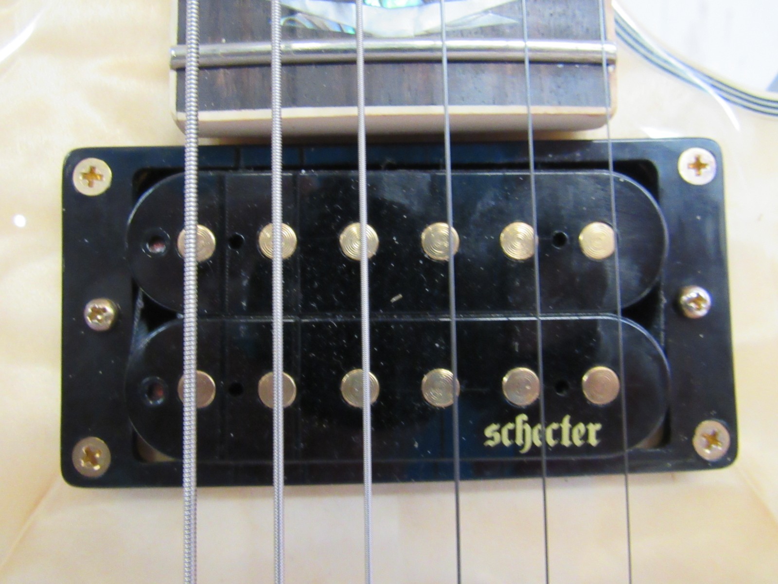 Schecter Omen Extreme-6 Electric Guitar – Natural w/ Wolfpak Polyfoam Case
