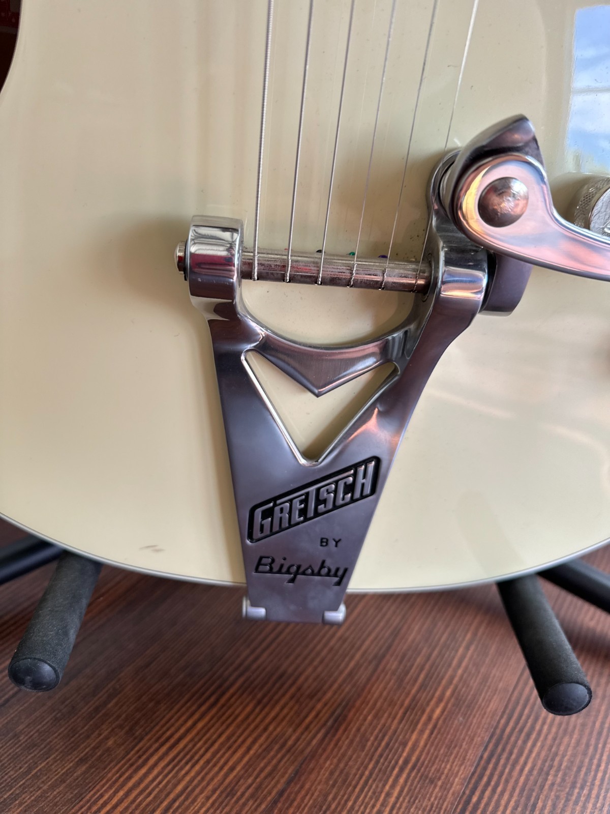 Gretsch 6118T-LIV Anniversary Lotus Ivory Guitar