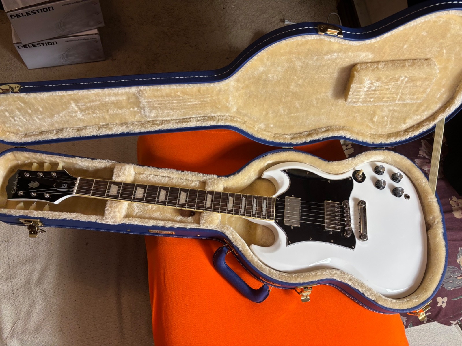 EPIPHONE SG STANDARD White 2020? With Hard case electric guitar