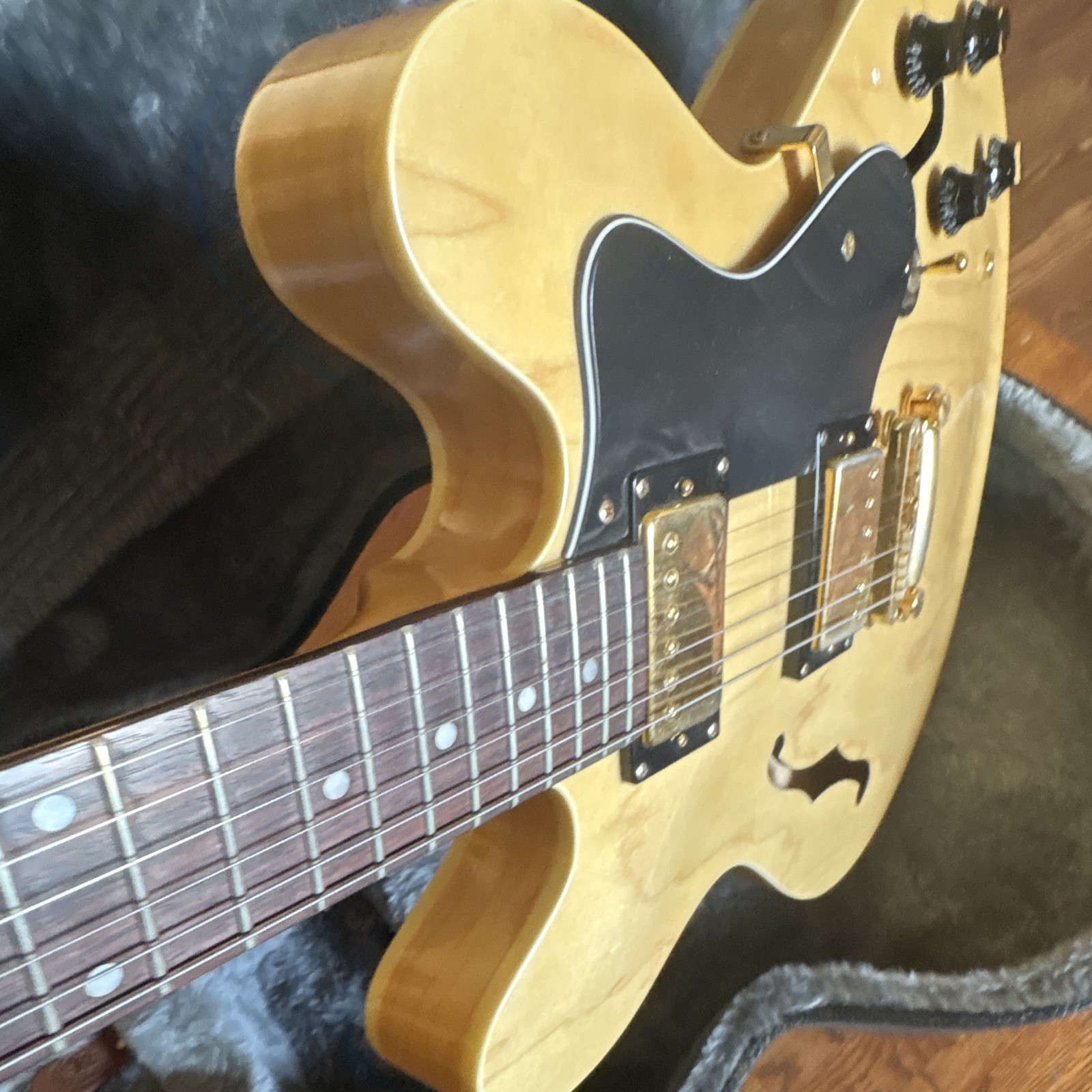 Epiphone Sheraton II Natural Semi-Hollow Electric Guitar w/ Hard Case