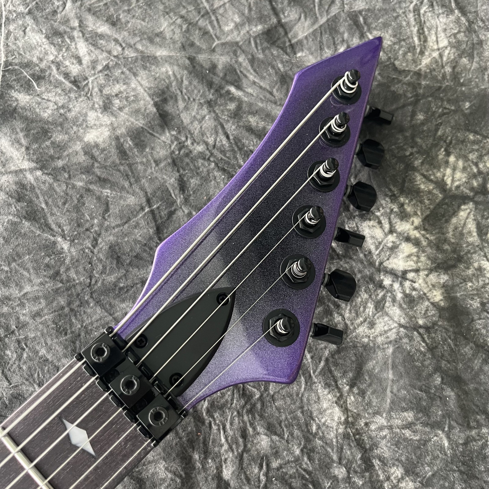 Electric Guitar Warlock Extreme Solid Body Basswood Body FR bridge active pickup