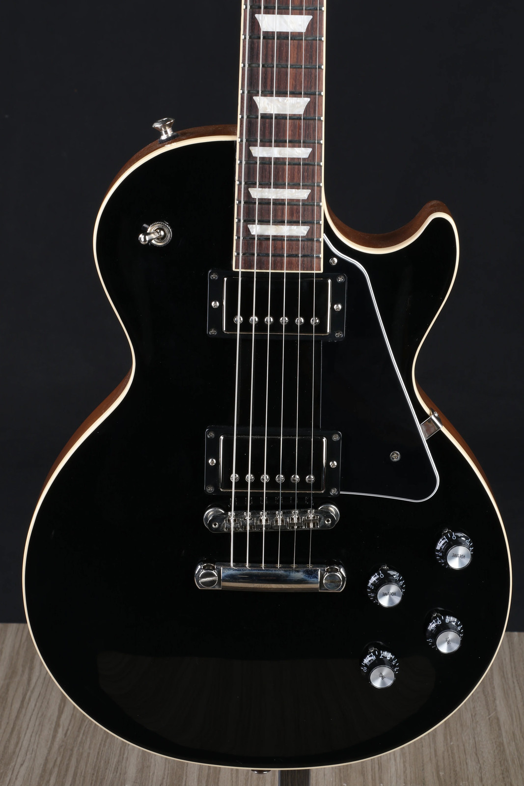 Gibson Les Paul Standard ’60s Plain Top Electric Guitar w/ Case – Ebony – Plek’d