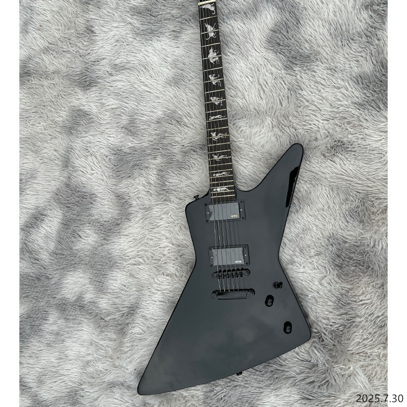Eelctric guitar wolf to man inlay explorer black ebony fingerboard passive picku