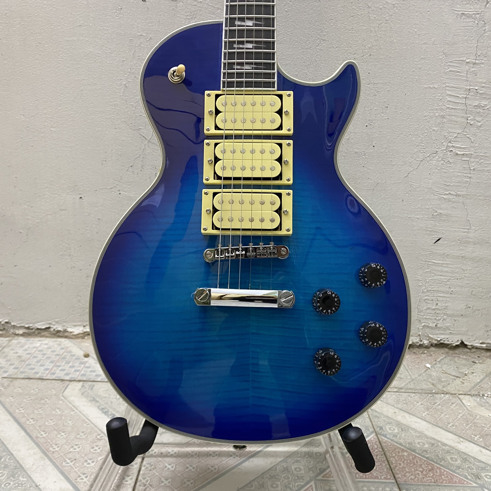 Les Paul Ace Frehley Signature Electric Guitar 3 open pickups free shipping
