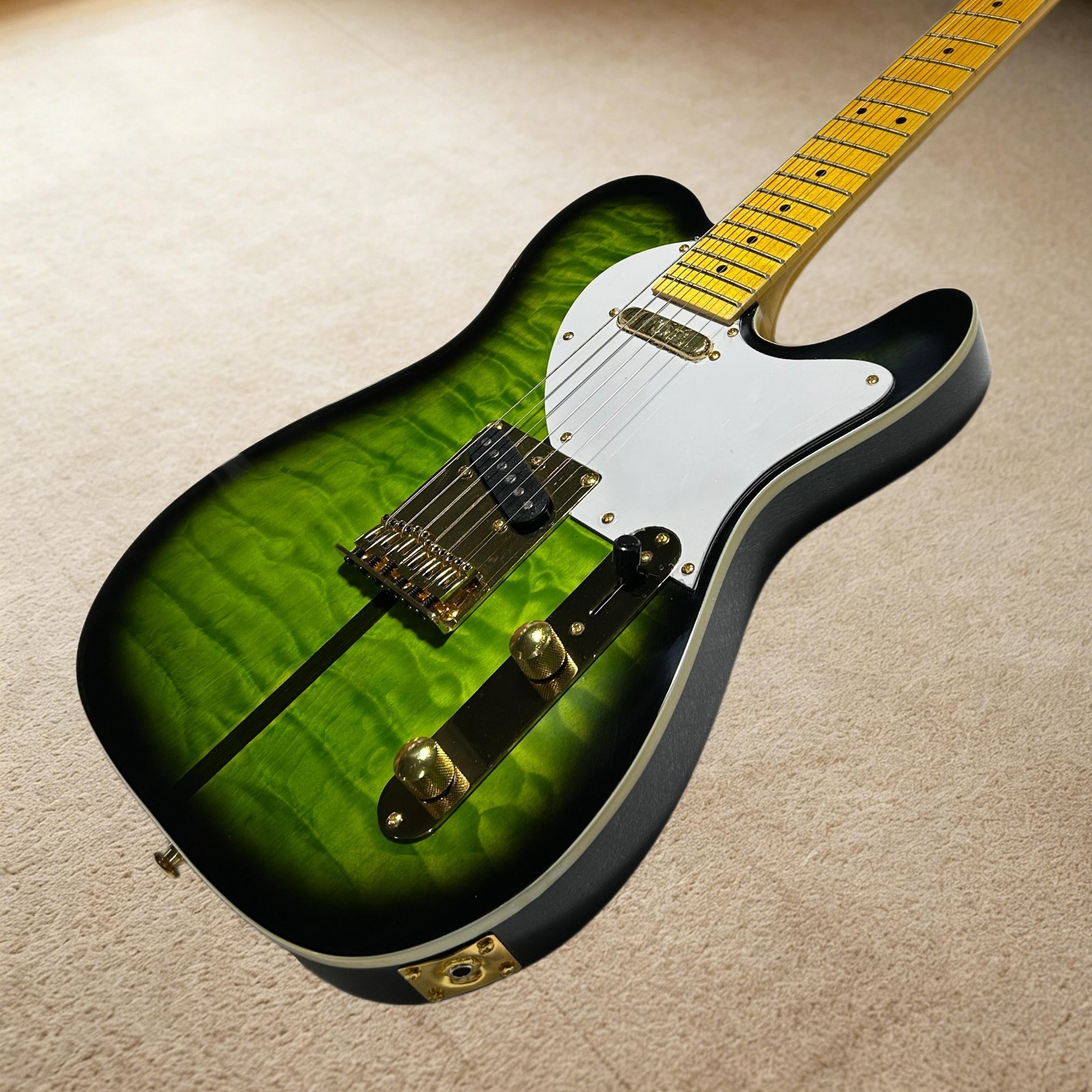 Electric Guitar Cloud Maple Top Green Burst Color Golden Hardware Tele Guitar