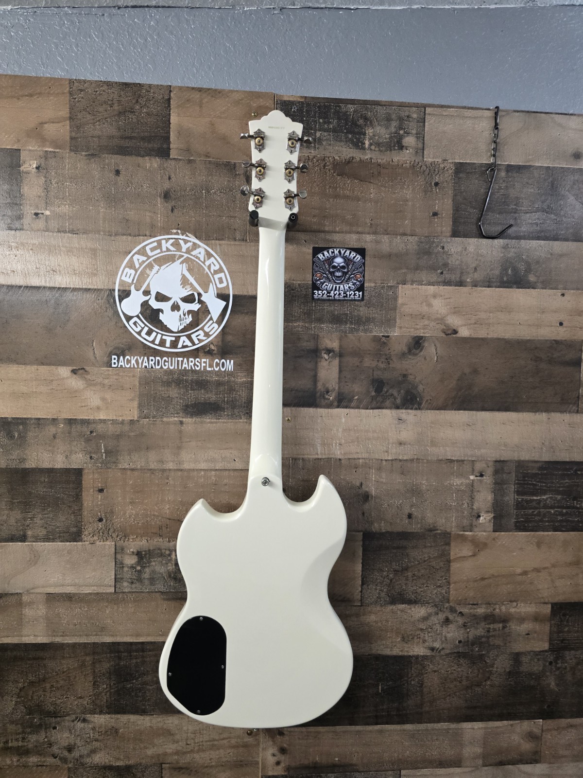 Guild Polara S100 Solidbody Electric Guitar White