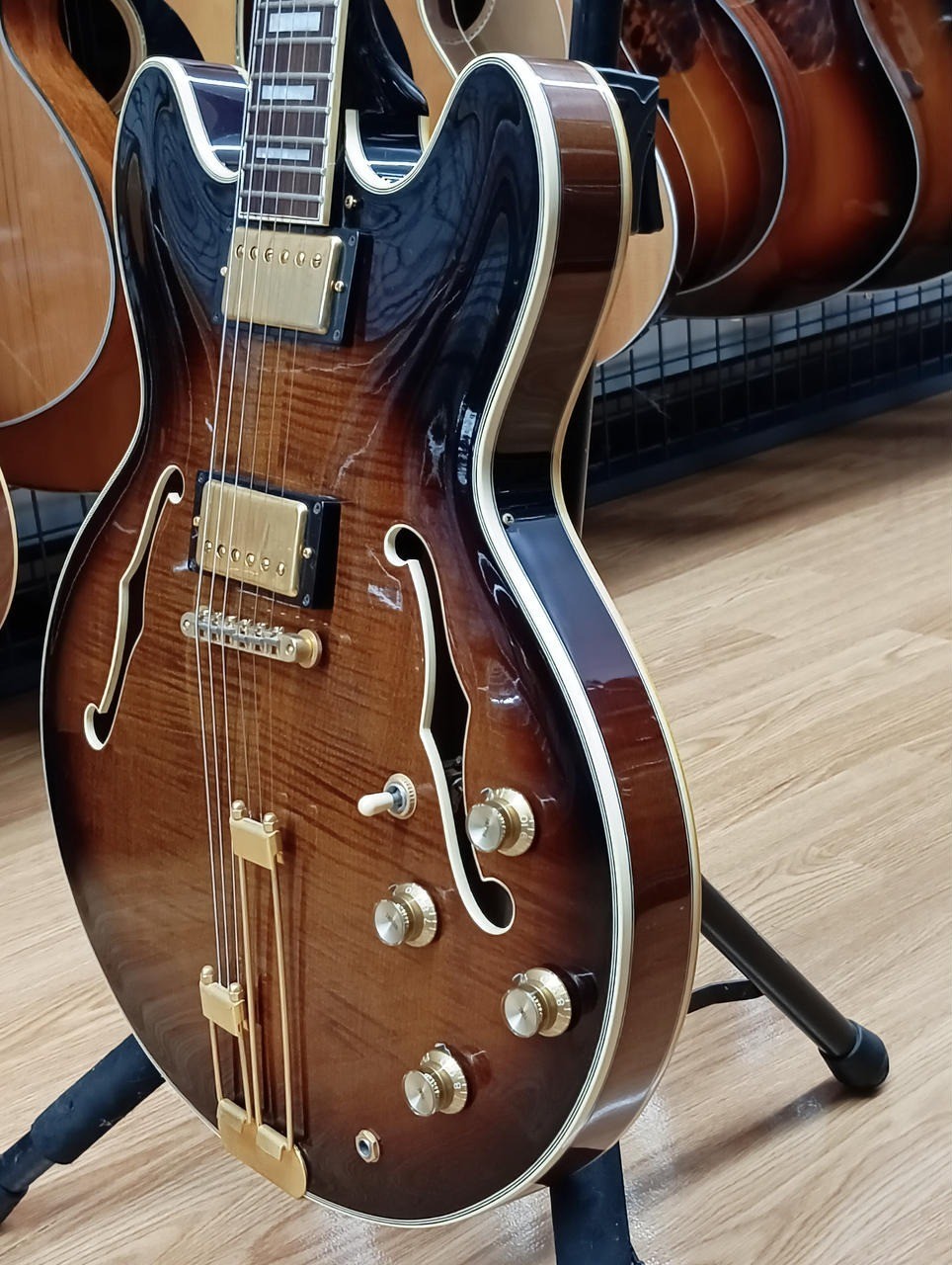 Epiphone Sheraton Sunburst Gold Hardware Made in Japan 1983 Electric Guitar