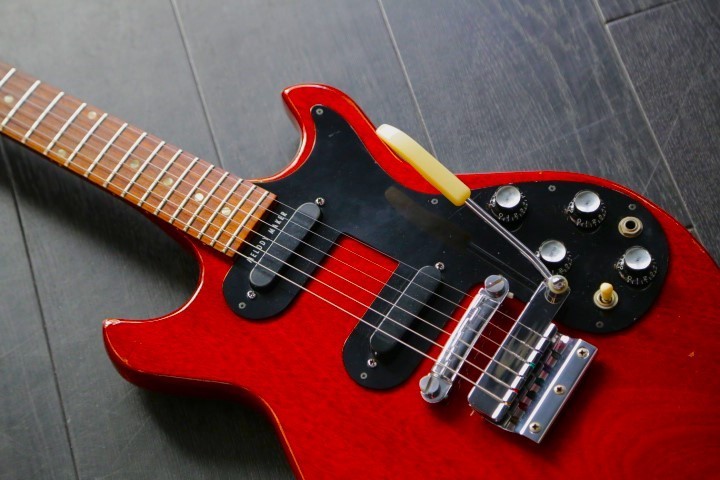 Gibson Melody Maker Red with hard case original tremolo arm 1965 Electric Guitar