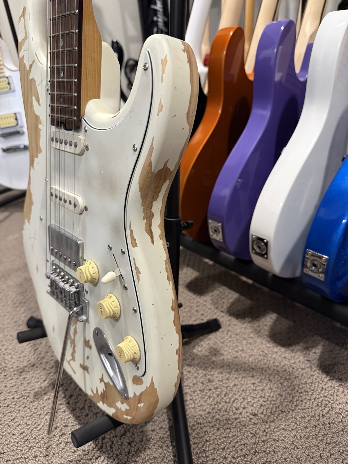 Relic’d Firefly Classic Series Strat (FFST) 2023 White w/ Locking Tuners