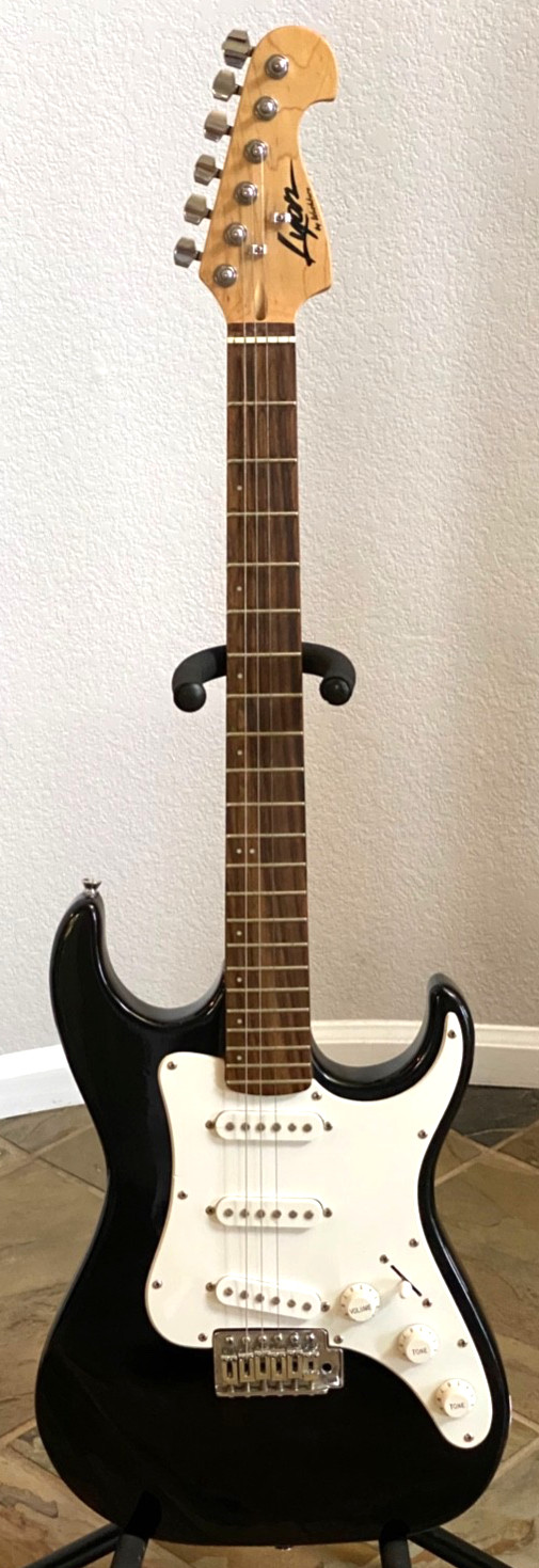 Lyon by Washburn Black White Electric Guitar – Cracked Body