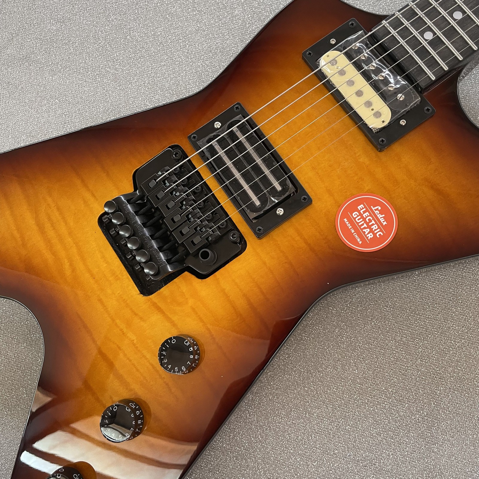 Solid Electric Guitar Vintage Sunburst Flamed Maple Finish H-H Pickups Black HW