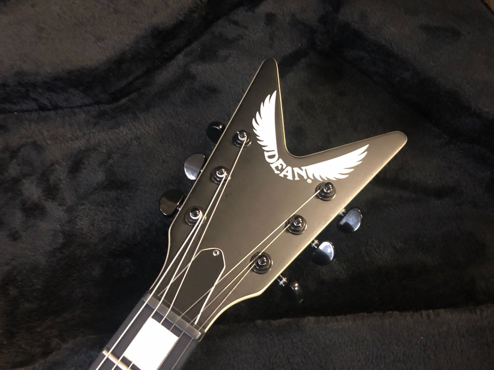 [SET NECK EMG] Dean V Stealth Black Satin Electric Guitar