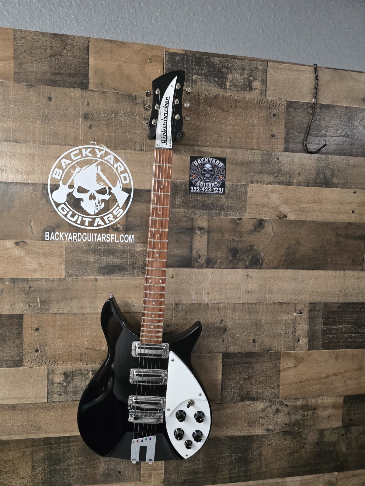 2019 Rickenbacker 350 V63 Jet Glo , 3 Pickup, Semi-Hollow w/ Ohsc