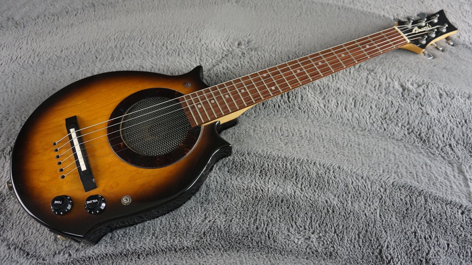 Morris Sound Circus Series Amplified Travel Guitar Japan Tobacco Burst