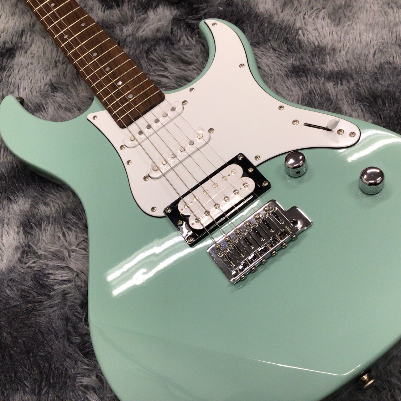 YAMAHA PACIFICA112V SOB Sonic Blue