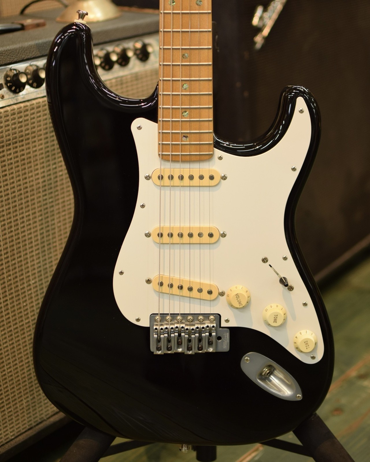 HISTORY GH-SV/M BLK Used 2011 Alder Body Maple Fingerboard Black w/Hard Case