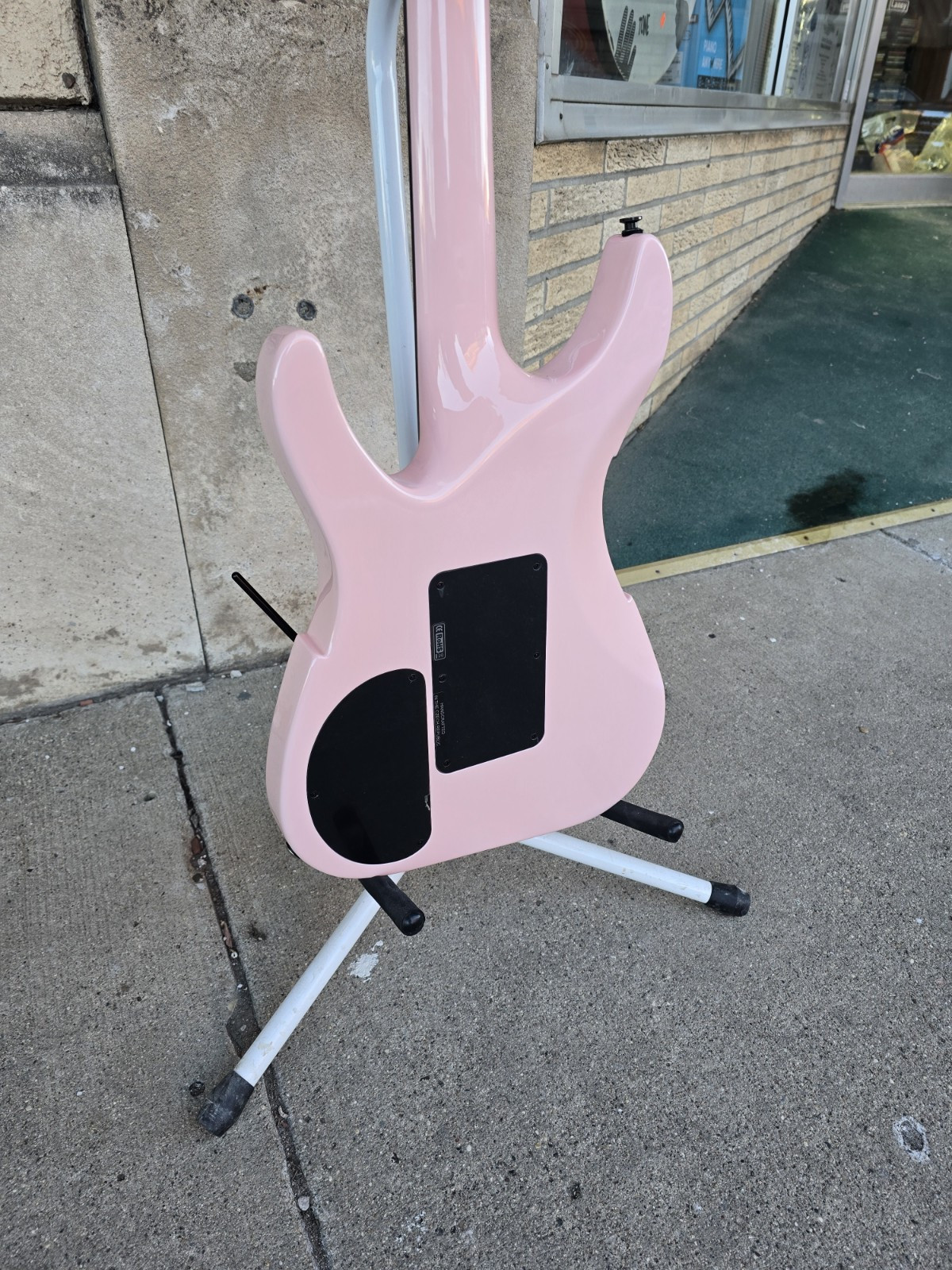 Peavey Adrian Vandenberg Signature Electric Guitar Rock-It Pink w/ OHSC