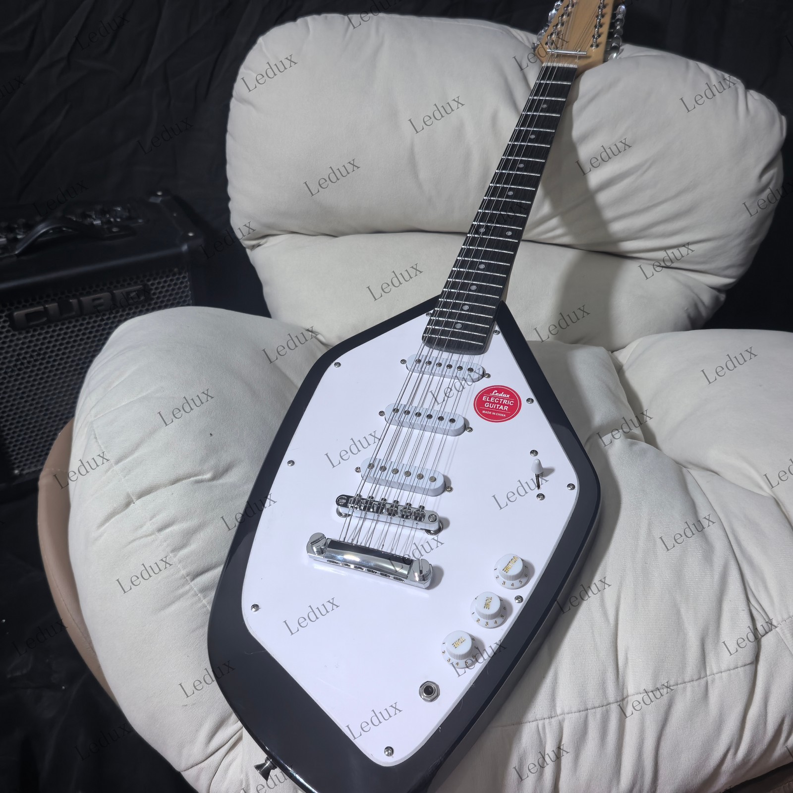 12-String Electric Guitar Solid Body Rosewood Fingerboard C Neck SSS Pickups