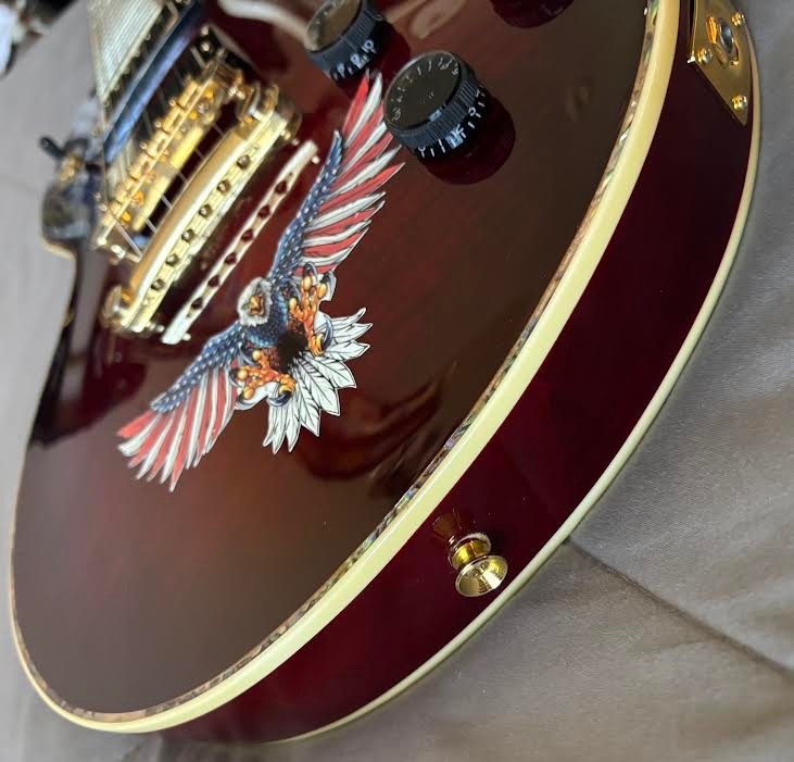 wolf electic guitar – Beautiful and absolutely excellent condition!