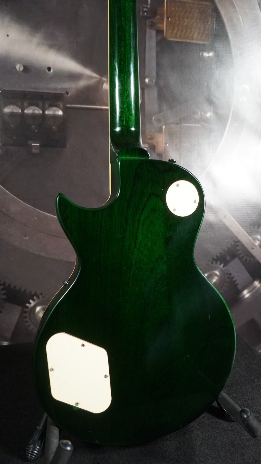 IYV Single Cut Electric Guitar – Emerald Green Flame Top – Dual Humbuckers