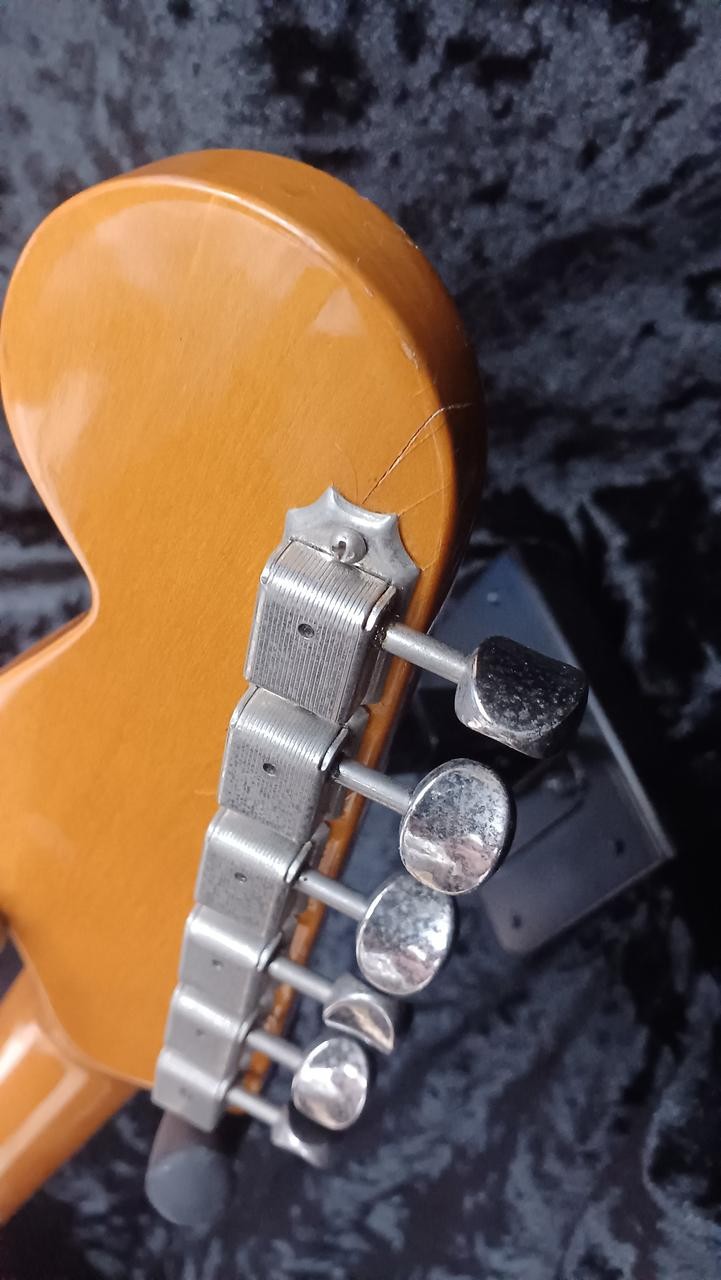 FENDER American Vintage’62 JAGUAR 3TS Electric Guitar