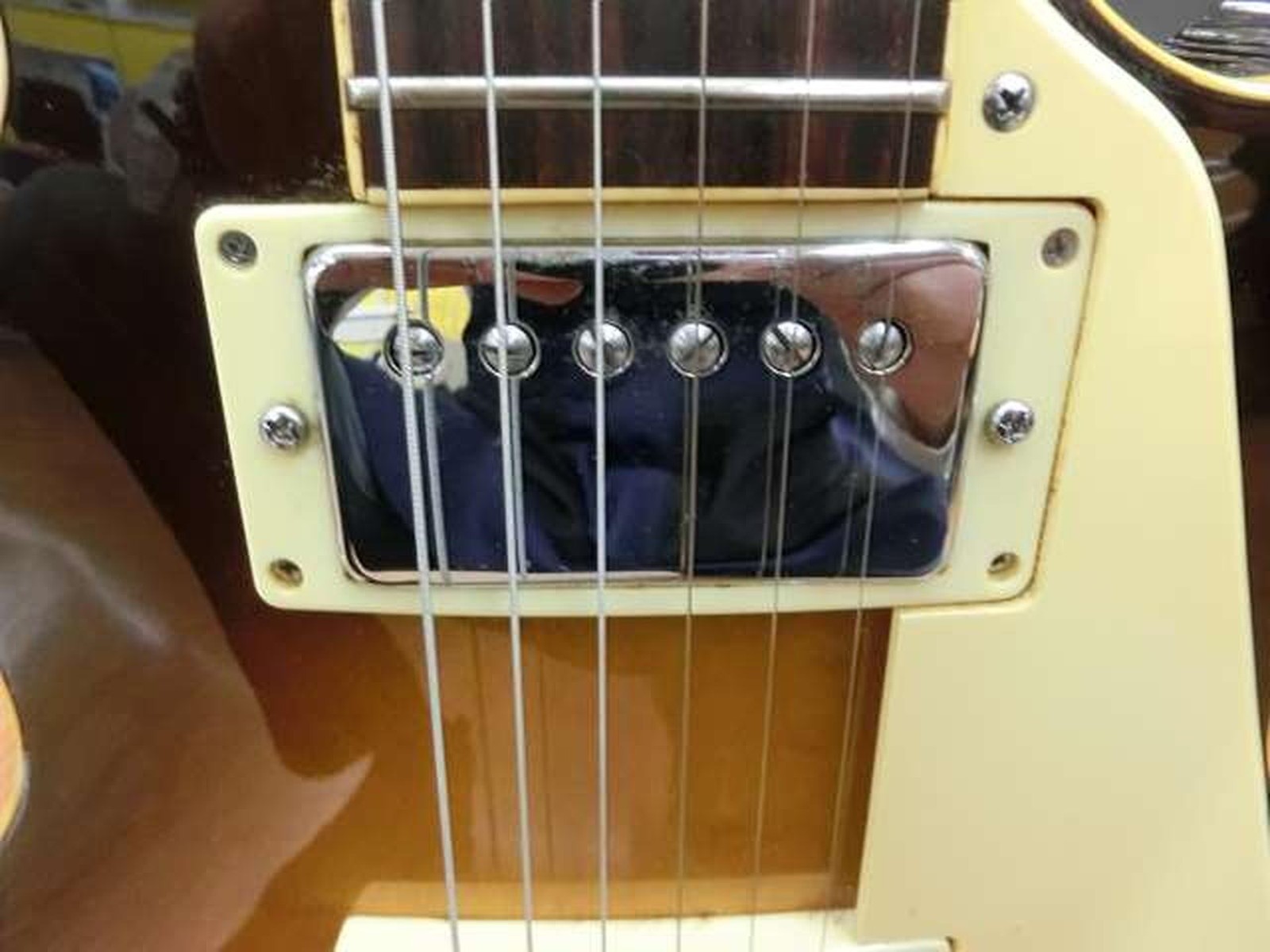 YAMAHA SL400S Used Agathis body Maple neck Rosewood fingerboard Sunburst