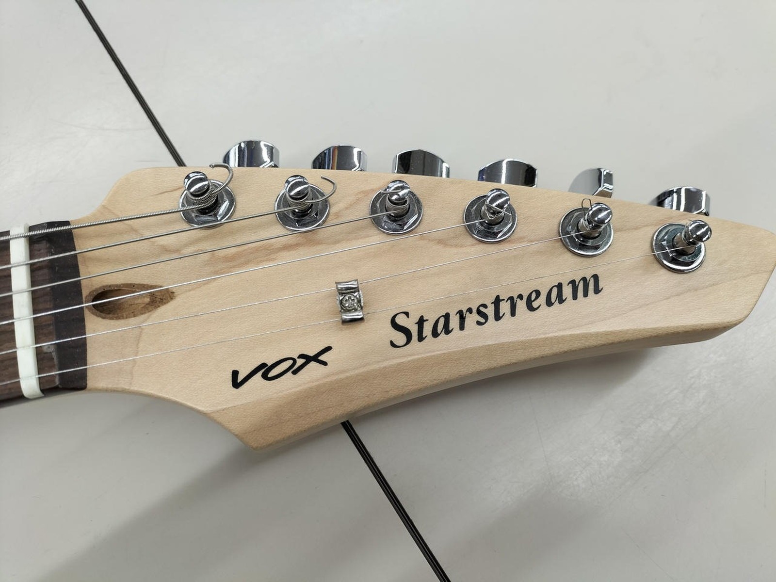 VOX VSS-1P Used Mango body Maple neck Rosewood fingerboard Black w/Soft case