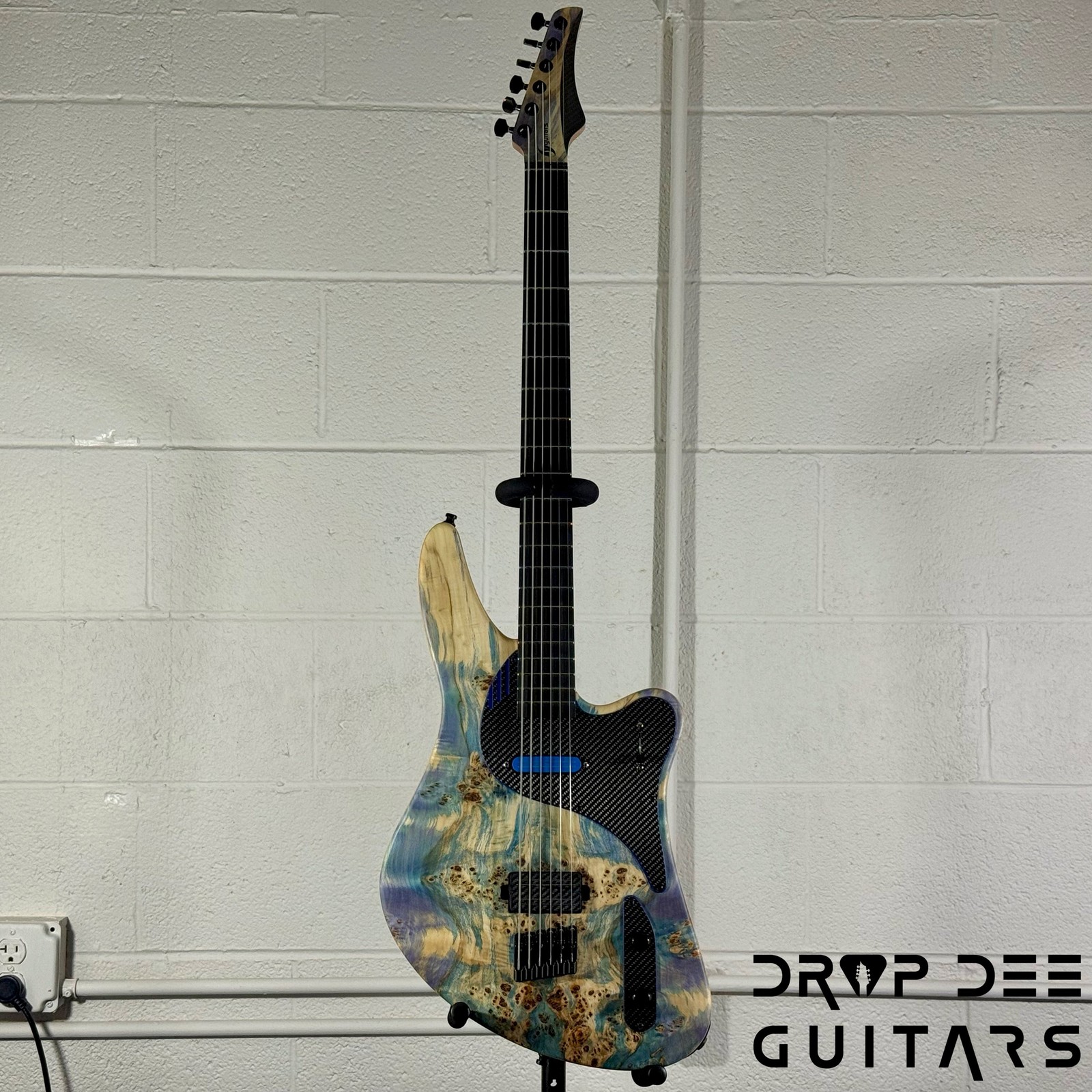GV Guitars Vincent Baritone Electric Guitar w/ Case – Natural