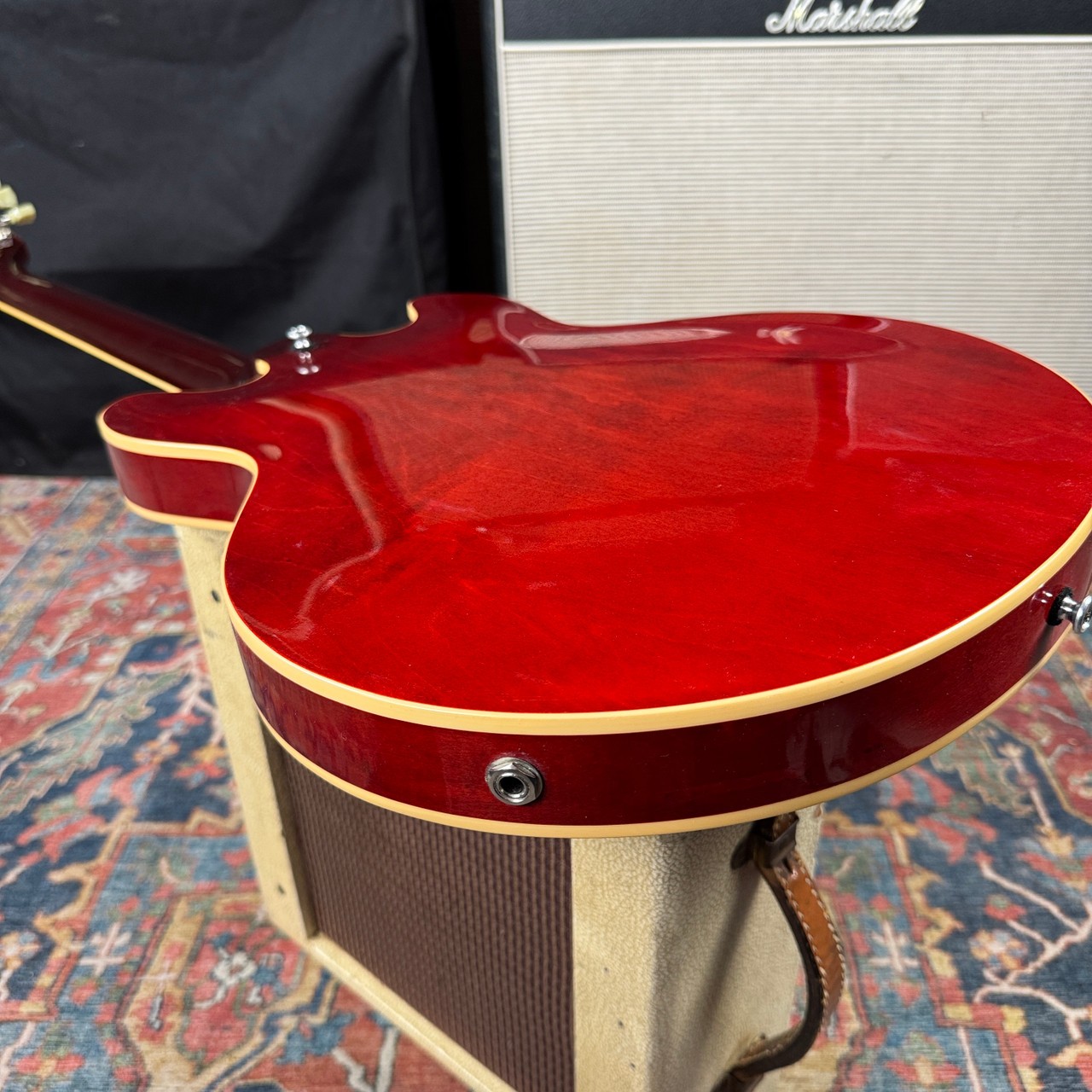 *Video* Gibson Custom Shop ES-339 Semi Hollowbody Cherry – 2009