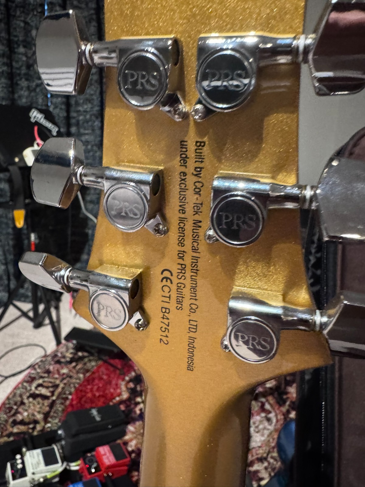 PRS SE Santana Singlecut Trem Egyptian Gold