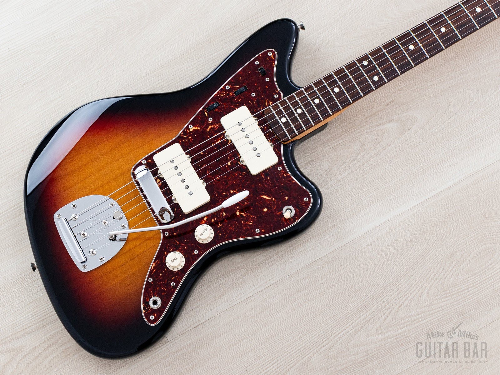 2006 Fender American Vintage ’62 Jazzmaster Sunburst w/ Case