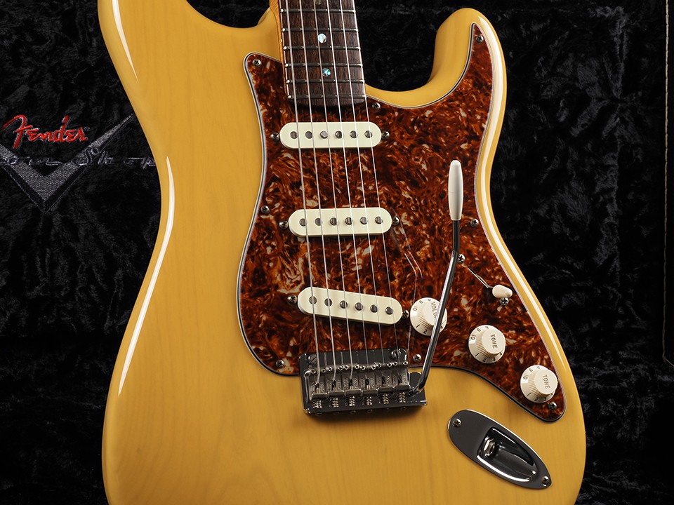 Fender Custom Shop Classic Player Stratocaster Honey Blonde 2006 Electric Guitar
