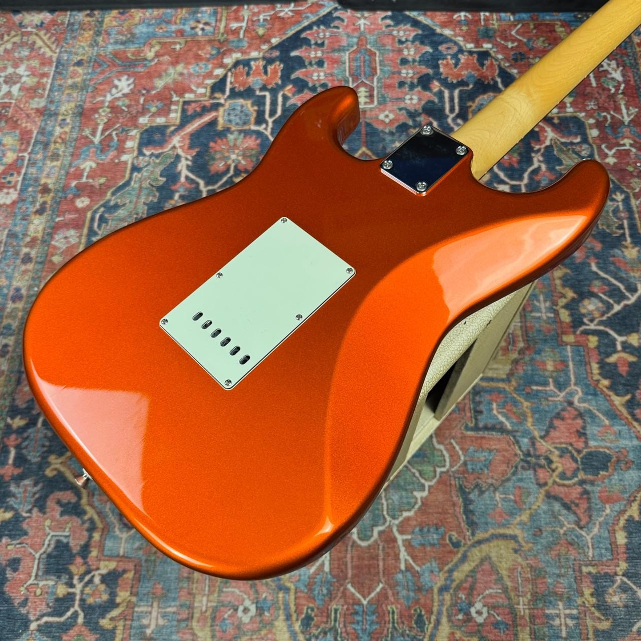 *Video* Fender Hybrid 60’s Stratocaster w/USA Vintage Pickups Candy Tangerine –