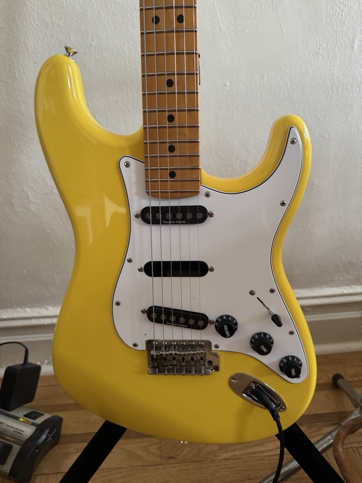 Fender Ultra Stratocaster (Partcaster) Black Headstock Neck MIM Body