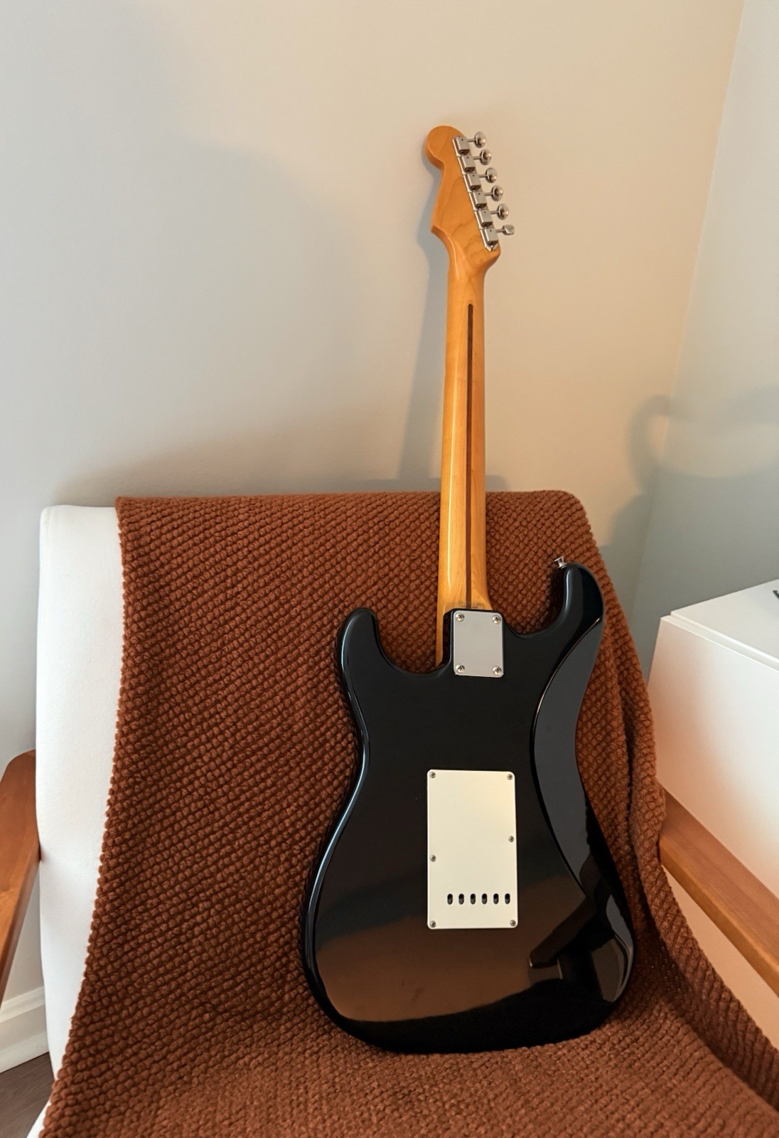 Fender Stratocaster ’57 Vintage Reissue (CIJ) w/ USA Vintage pickups – Black