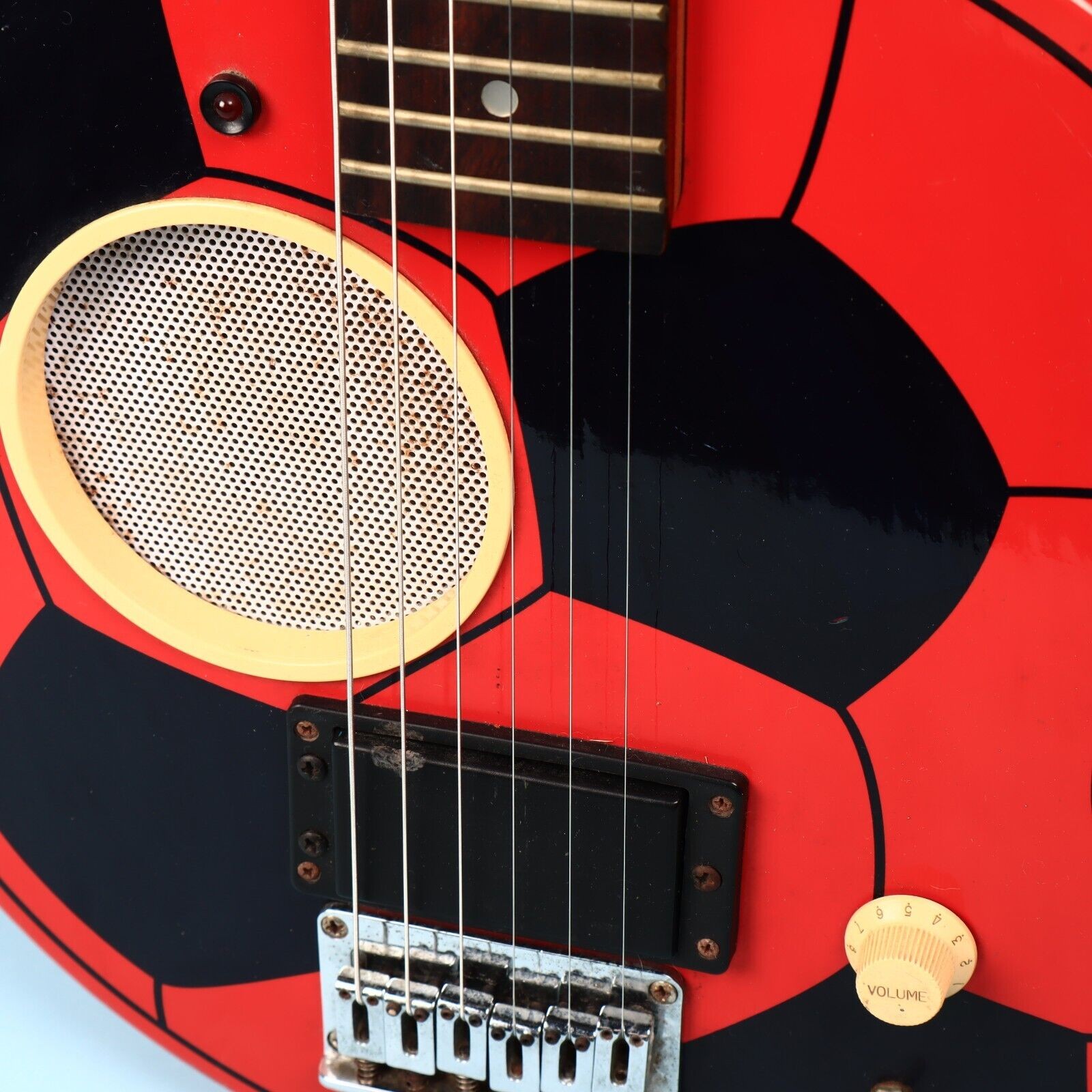 Aria Goal-iii Soccer Ball Red Electric “Football” Built In Speaker Guitar